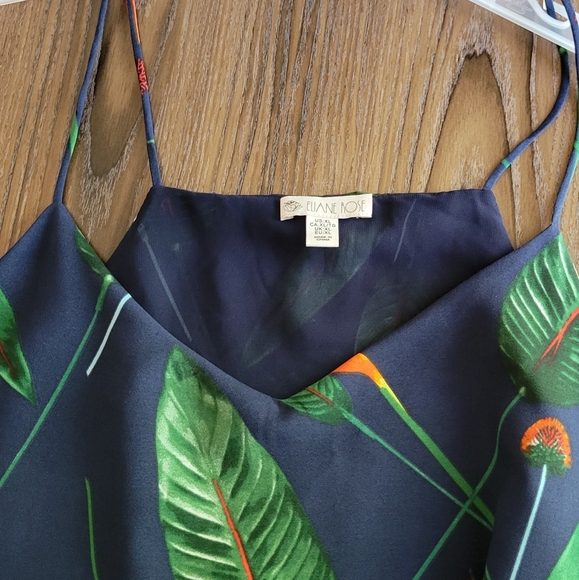 Eliane Rose Tang top for ladies. It wears smaller than the size XL. Would fit L. - Picture 2 of 2